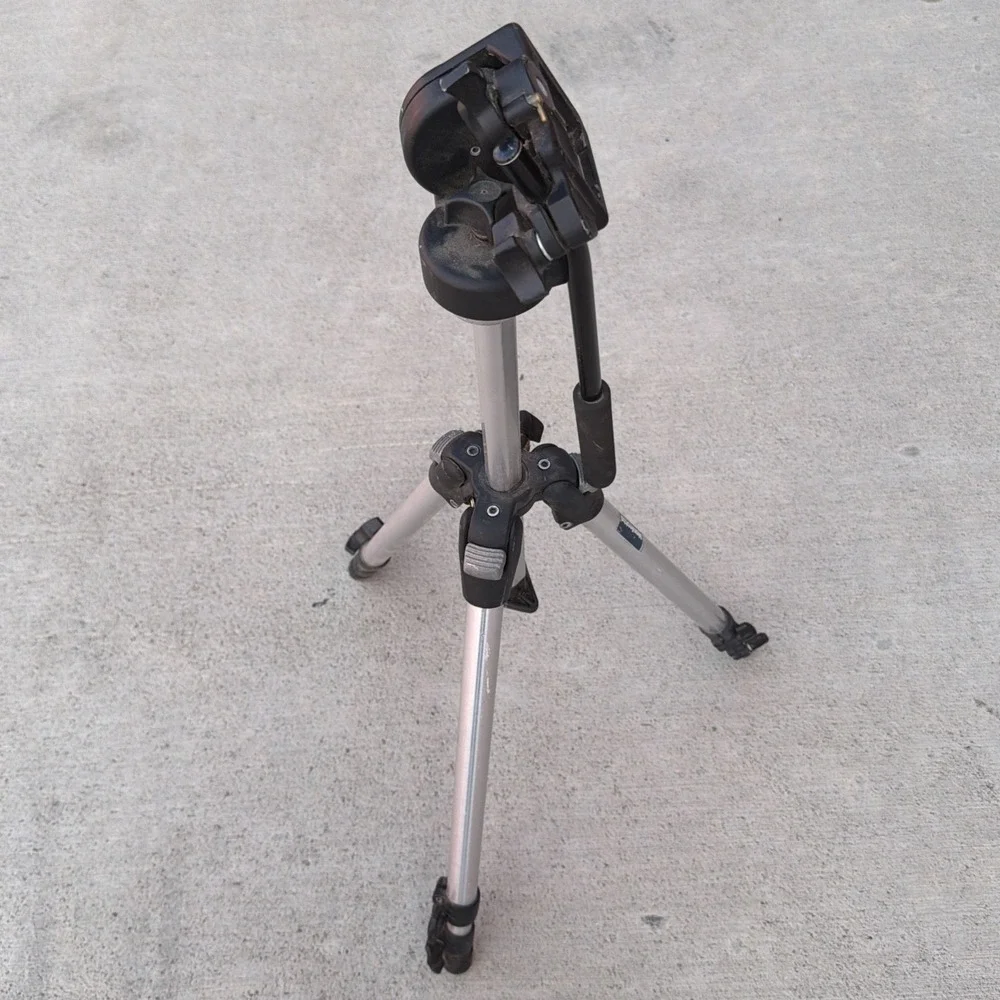 Manfrotto Tripod with 3130 Manfrotto Fluid Head – Used